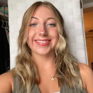 Meet your Posher, Alyssa